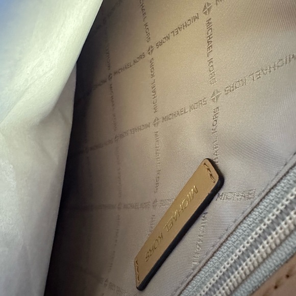 ❤️❤️❤️NEW Michael kors large Tote bag+detachable strap❤️❤️❤️ - Picture 5 of 11